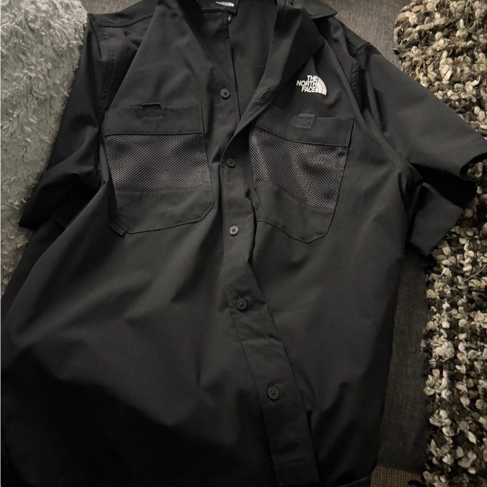 The North Face Black Short-Sleeve Mesh Chest Utility Shirt Jacket